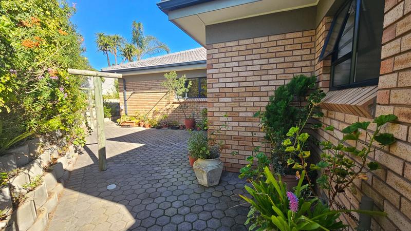 3 Bedroom Property for Sale in Reebok Western Cape